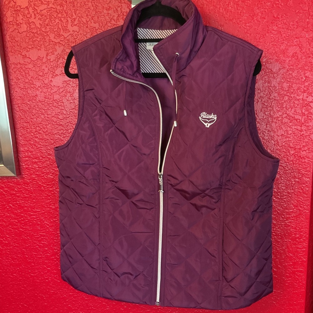 Cruisewear & Company Alaska Quilted Vest Womens XL Purple Whale Tail Full Zip